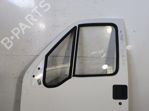 Used Left front door Left front door 26181885 26181885
