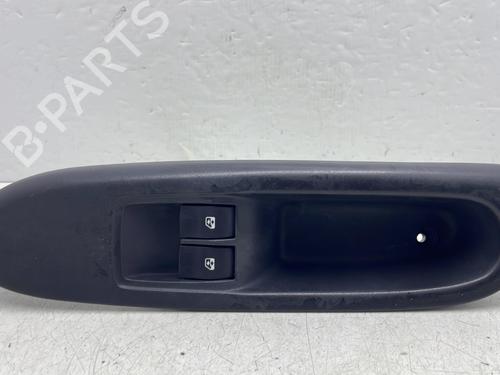 Used Left front window switch RENAULT CLIO II (BB_, CB_) 1.5 dCi (B/C2J) (68 hp) 31090815