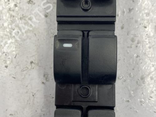 switch-citroen-c4-aircross-2010-23978584 main image