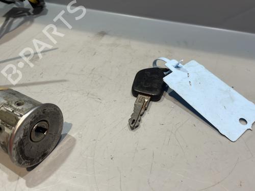 Used Ignition barrel Ignition barrel PEUGEOT 106 I (1A, 1C) 1.4 D (50 hp) 28963378 28963378