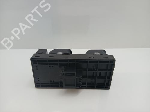 right-rear-window-switch-audi-q4-e-tron-suv-f4b-2020-30647483 main image