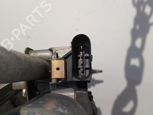 Used Front wiper motor SKODA OCTAVIA II (1Z3) 1.6 TDI (105 hp) 22825667