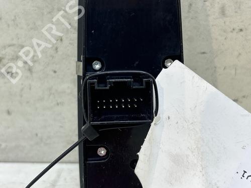 venstre-fortil-elrude-kontakt-porsche-macan-95b-2014-39600064 main image