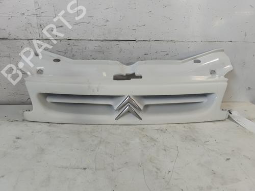 Used Grille CITROËN BERLINGO / BERLINGO FIRST Box Body/MPV (M_) 1.8 D (MBA9A, MCA9A) (59 hp) 28080478