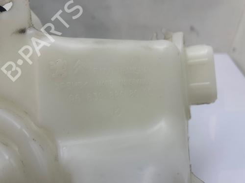windscreen-washer-tank-citroen-ds3-sa_-2009-2010-2011-2012-2013-2014-2015-2016-38423211 main image