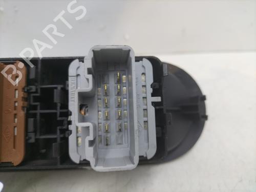 Left front window switch RENAULT MEGANE II (BM0/1_, CM0/1_) 1.6 16V (BM0C, CM0C) | BP29516040I27 