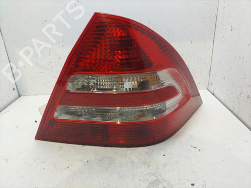 Right taillight MERCEDES-BENZ C-CLASS (W203) C 200 CDI (203.007) 2038202064