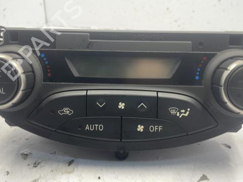 Used Climate control TOYOTA YARIS (_P13_) 1.5 Hybrid (NHP130_, NHP130) (101 hp) 22847490