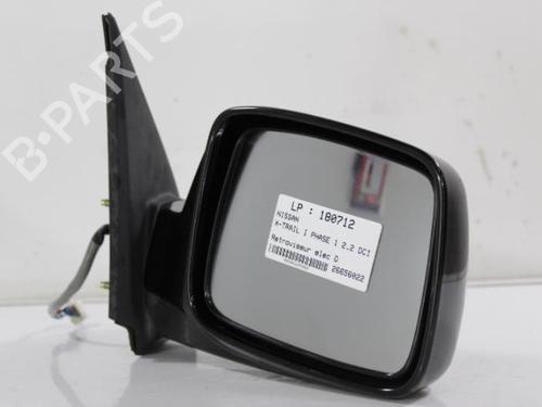 Used Right mirror NISSAN X-TRAIL I (T30) 2.2 Di 4x4 (114 hp) 22813361