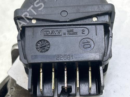 Used Right rear window switch Right rear window switch 37472393 37472393