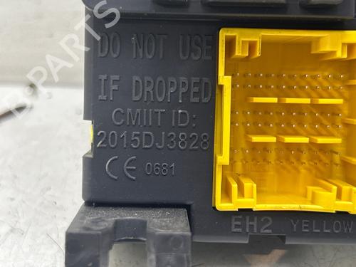Used Fuse box Fuse box 37416170 37416170