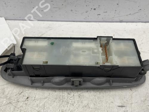 Switch NISSAN ALMERA TINO (V10) 1.8 | BP23830428I30 