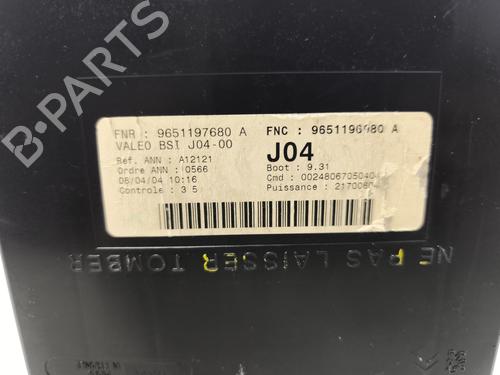 Used Fuse box Fuse box PEUGEOT 307 (3A/C) 2.0 HDi 90 (90 hp) 27194297 27194297