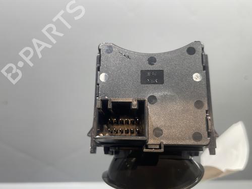 switch-opel-corsa-e-x15-2014-29338992 main image