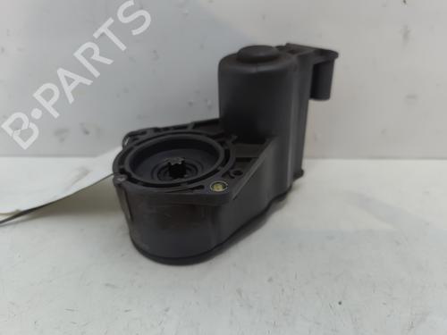 Used Electric handbrake Electric handbrake PEUGEOT 308 II (LB_, LP_, LW_, LH_, L3_) 1.6 HDi / BlueHDi 115 (115 hp) 29736981 29736981