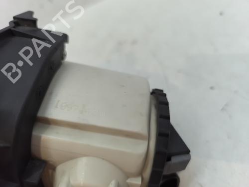 right-front-fog-light-fiat-qubo-225_-2008-28482229 main image