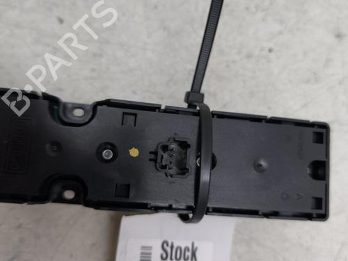 Used Left front window switch Left front window switch FORD ECOSPORT 1.0 EcoBoost (125 hp) 29598877 29598877
