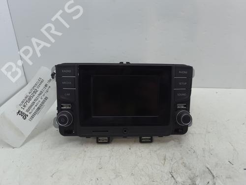 Used Radio VW POLO V (6R1, 6C1) 1.0 (60 hp) 30465635