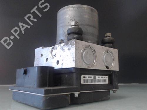 Used ABS pump PEUGEOT 5008 (0U_, 0E_) 1.6 HDi (112 hp) 22814707
