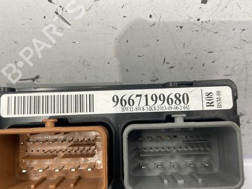 Used Fuse box Fuse box CITROËN C3 II (SC_) 1.4 HDi 70 (SC8HZC, SC8HR0, SC8HP4) (68 hp) 25204849 25204849