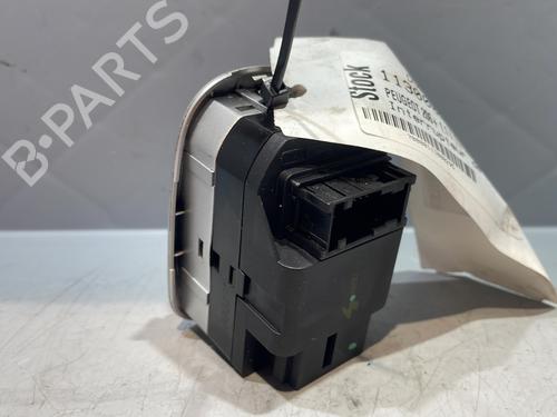 Left front window switch PEUGEOT 206+ (2L_, 2M_) 1.1 | BP29466609I27 
