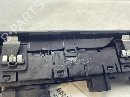 Left front window switch PEUGEOT 308 II (LB_, LP_, LW_, LH_, L3_) 1.6 BlueHDi 120 | BP31807021I27