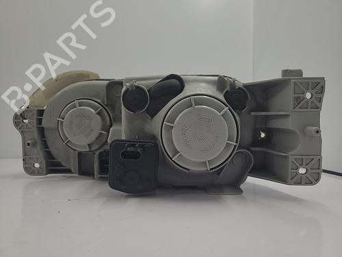 Right headlight HYUNDAI COUPE II (GK) 1.6 16V | BP22824270C29 