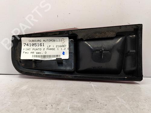 Used Right tailgate light Right tailgate light FIAT PUNTO (188_) 1.2 60 (188.030, .050, .130, .150, .230, .250) (60 hp) 22827877 22827877