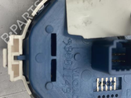 Used Warning switch Warning switch TOYOTA YARIS (_P13_) 1.5 Hybrid (NHP130_, NHP130) (101 hp) 22847489 22847489
