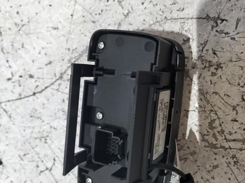 Headlight switch FORD FIESTA VI (CB1, CCN) 1.25 | BP27558457I24 