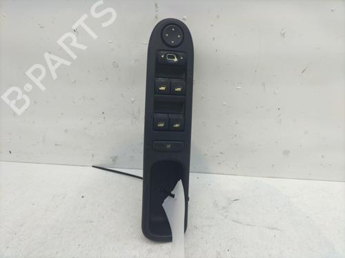 BP30045713I27 main image