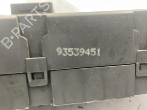 Used Fuse box Fuse box 22842313 22842313