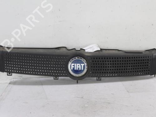 Grill FIAT PANDA (169_) 1.1 (169.AXA1A) (54 hp) 22814154