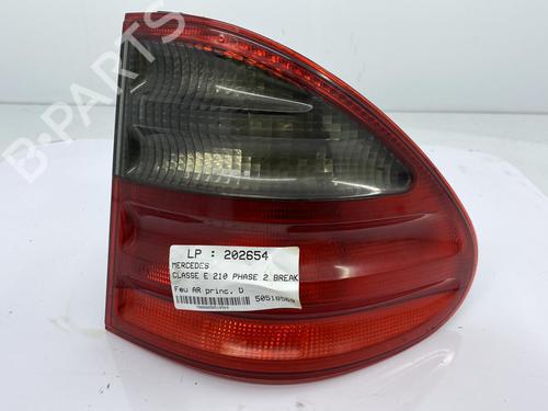 Used Right taillight MERCEDES-BENZ E-CLASS T-Model (S210) E 320 T CDI (210.226) (197 hp) 22816413