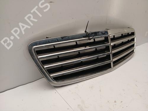 grille-mercedes-benz-c-class-t-model-s203-2001-2002-2003-2004-2005-2006-2007-32313793 main image