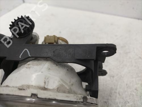 Right front fog light PEUGEOT 208 I (CA_, CC_) 1.2 VTI 82 | BP23574083C31