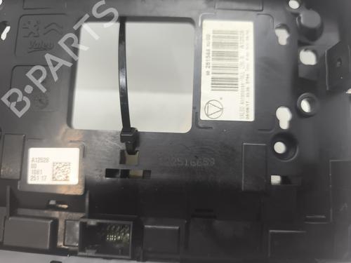 Used Warning switch Warning switch CITROËN C3 III (SX) 1.2 VTi 82 (82 hp) 33205927 33205927