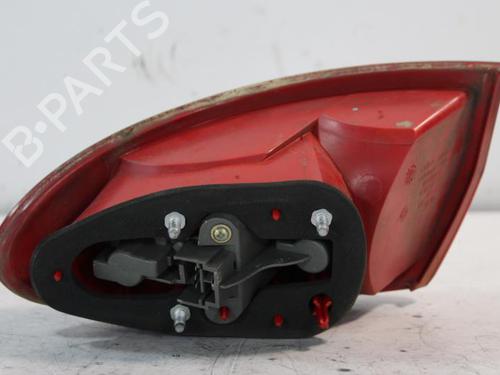 Used Left taillight Left taillight ALFA ROMEO 147 (937_) 1.9 JTD (937.AXD1A, 937.BXD1A, 937.AXV1A, 937.BXB1A,... (115 hp) 22813235 22813235