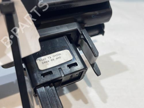 Used Warning switch Warning switch MAZDA 2 Hatchback (DL, DJ) 1.5 SKYACTIV-G (90 hp) 30465672 30465672