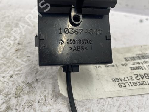 Used Left front window switch Left front window switch OPEL KARL (C16) 1.0 (73 hp) 25602775 25602775