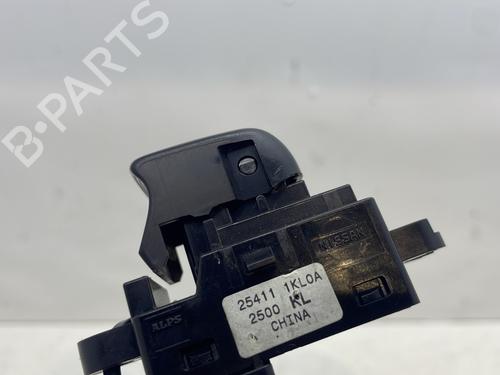 right-rear-window-switch-nissan-juke-f15-2010-2011-2012-2013-2014-2015-2016-2017-2018-2019-29515949 main image