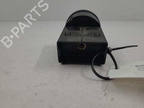 Used Headlight switch VW POLO (9N_, 9A_) 1.4 TDI (70 hp) 22821448