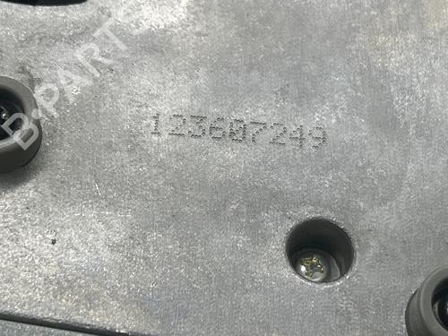 radio-mercedes-benz-e-class-w212-2009-2010-2011-2012-2013-2014-2015-2016-38607380 main image