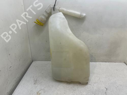 Used Windscreen washer tank Windscreen washer tank RENAULT MEGANE III Grandtour (KZ0/1) 1.5 dCi (KZ09, KZ0D, KZ1G, KZ29, KZ14, KZ1W, KZ10, KZ1F,... (110 hp) 39663999 39663999
