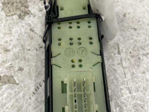 Used Switch Switch CITROËN C3 II (SC_) 1.4 HDi 70 (SC8HZC, SC8HR0, SC8HP4) (68 hp) 25280375 25280375