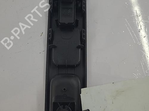 Right front window switch PEUGEOT 5008 (0U_, 0E_) 1.6 HDi | BP22822190I26 
