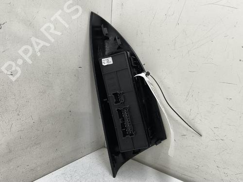 Used Left front window switch Left front window switch NISSAN JUKE (F15) 1.5 dCi (110 hp) 40055000 40055000