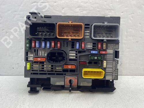 Used Fuse box CITROËN JUMPY II Van 1.6 HDi 90 16V (90 hp) 31263584