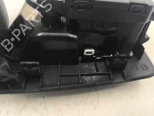 switch-renault-zoe-bfm_-2012-24854374 main image