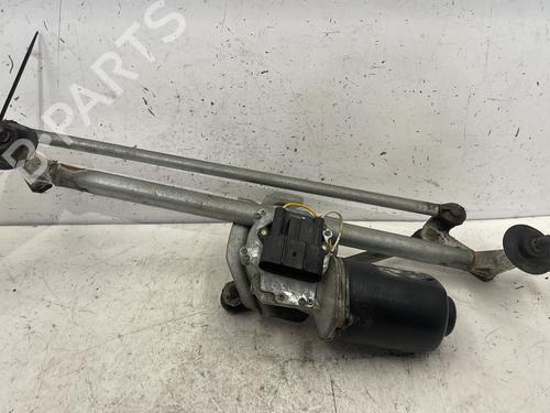 Used Front wiper motor OPEL CORSA C (X01) 1.2 Twinport (F08, F68) (80 hp) 24637184